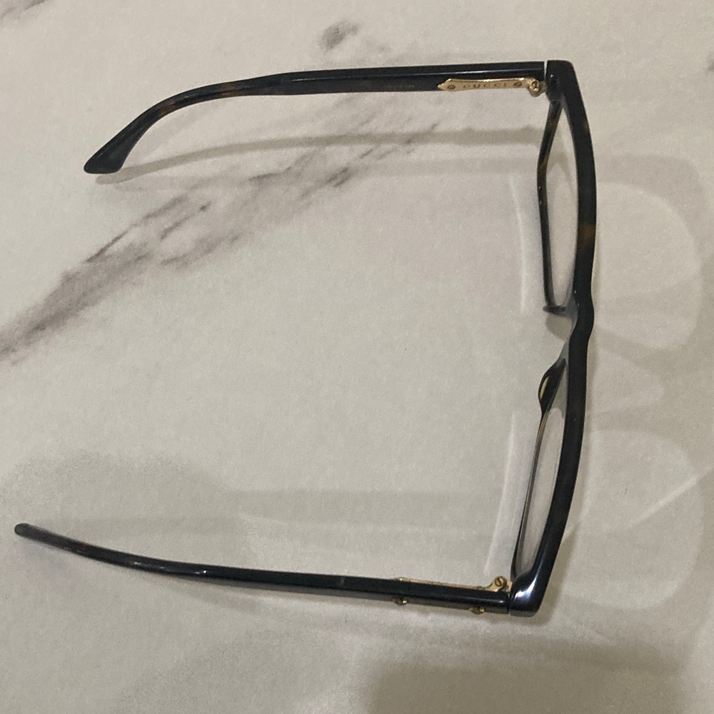 Gucci Men’s Tortoiseshell Rectangle Glasses with Gold Accents - Picture 16 of 16